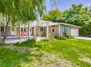 647 E Palm St, Altadena, CA 91001