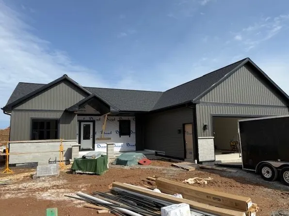 1670 Trefoil Trl, Green Bay, WI 54313