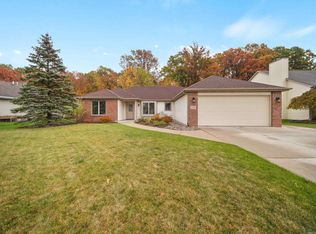 2306 Northgate Blvd, Auburn, IN 46706