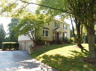 5105 Canter Dr, Roanoke, VA 24018
