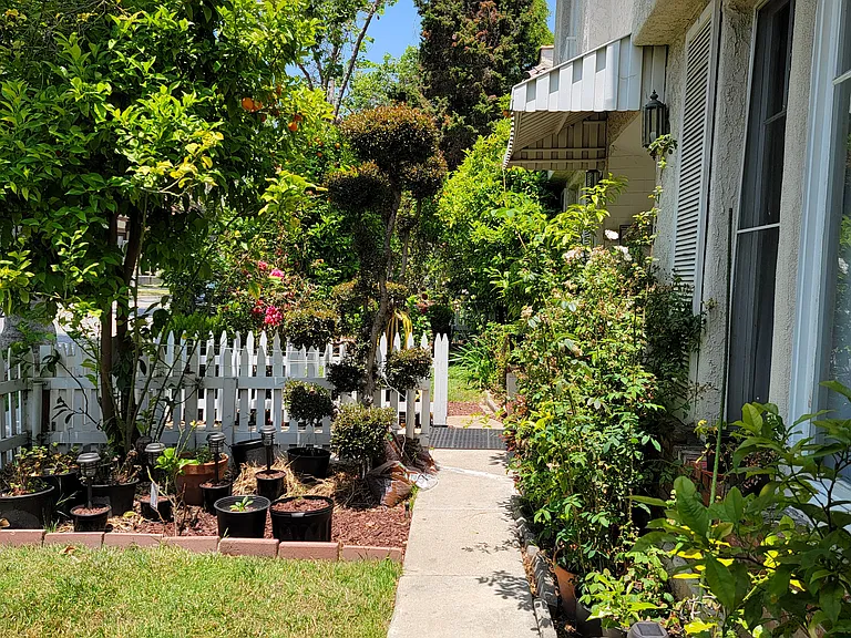 234 S Rexford Dr #2 — Photo 1