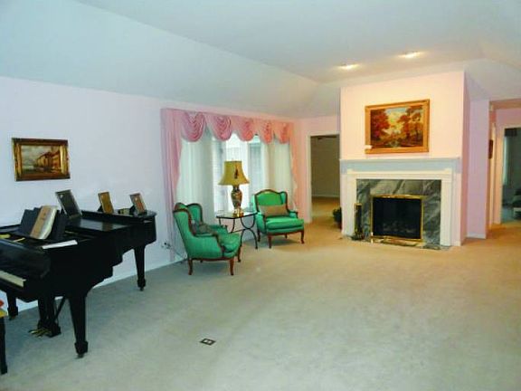 5th image of 1823 Normandy Ct