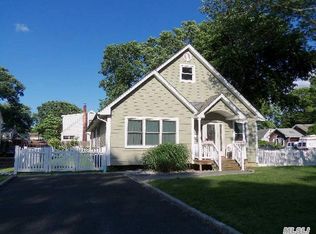 1361 Pine Acres Blvd, Bay Shore, NY 11706