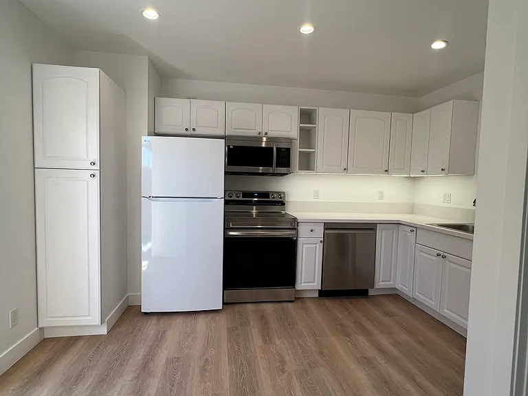 545 W Shenandoah St #B — Photo 1