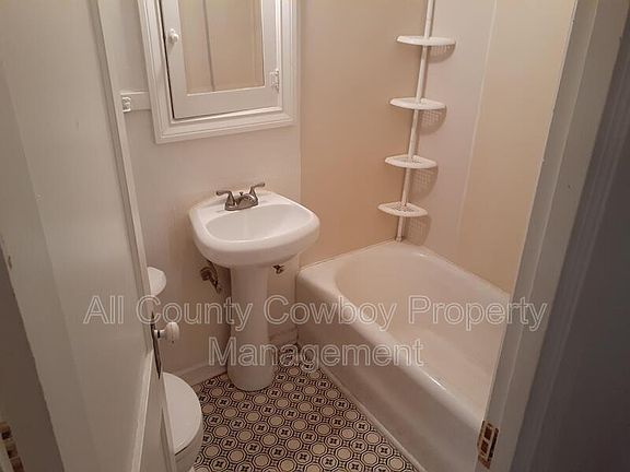 5th image of 769 N 8th St APT 1
