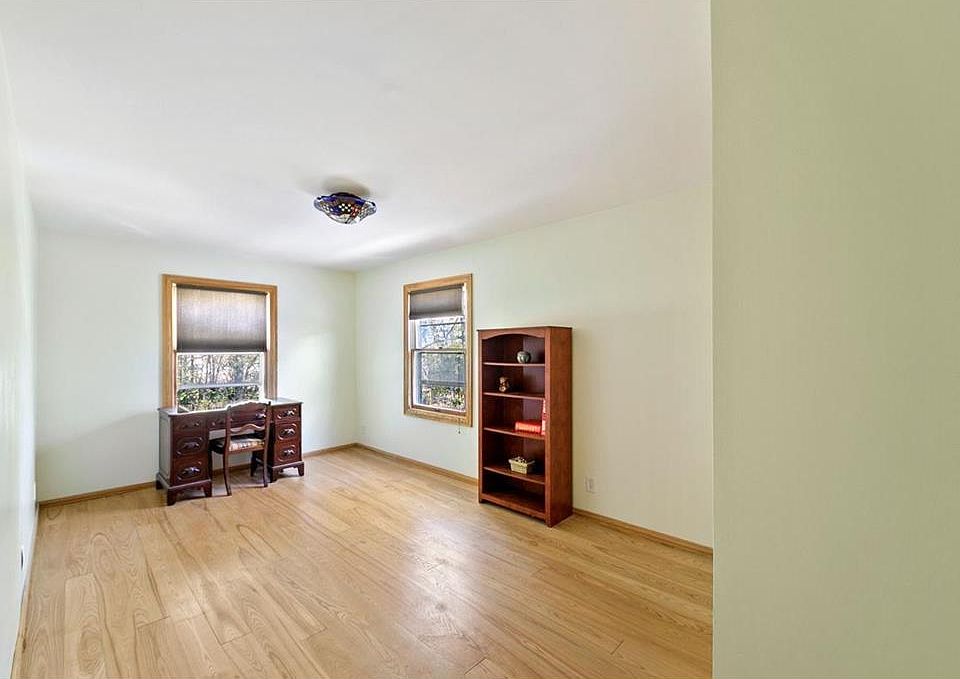 1st image of 1495 Selby Ave