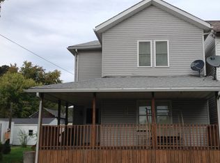 405 6th St, Wellsville, OH 43968