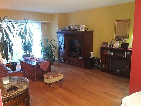 5th image of 9514 Lawrence Ave APT 2206
