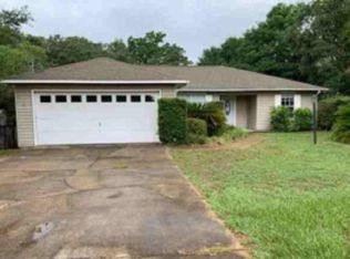 1631 Kevin Ct, Gulf Breeze, FL 32563