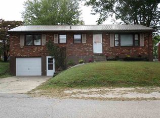 706 Lagar St, Flatwoods, KY 41139