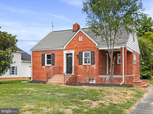 7983 Church St, Middletown, VA 22645