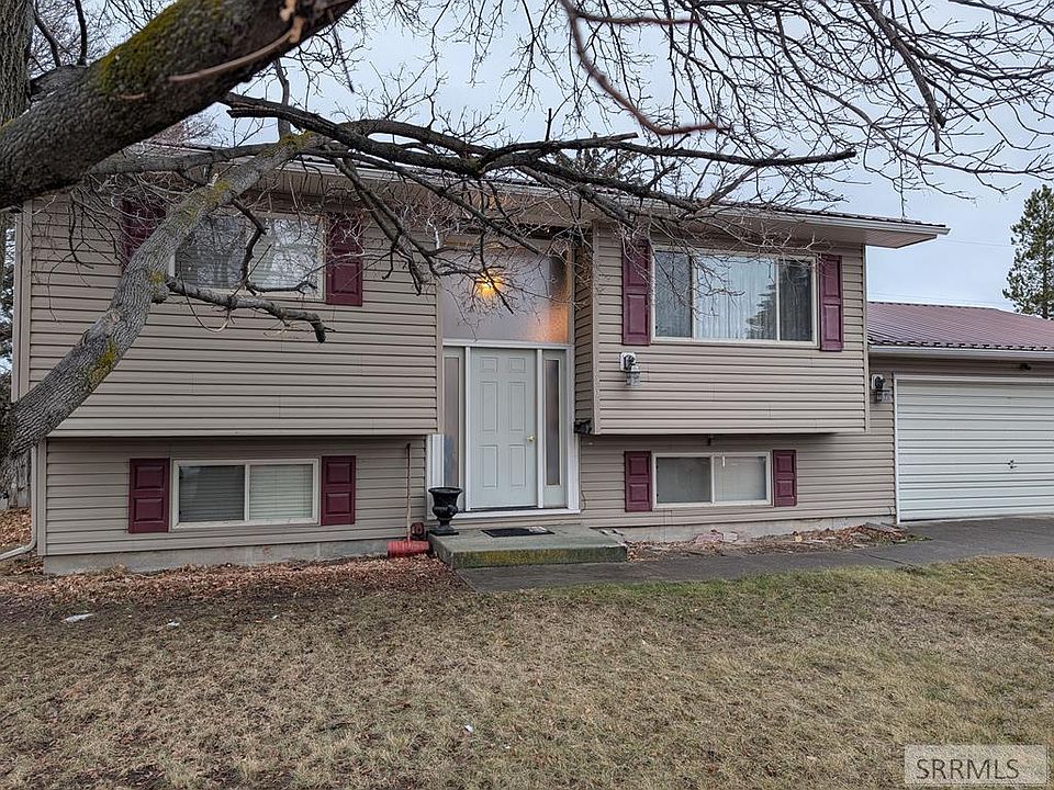 1st image of 2206 Meadow St