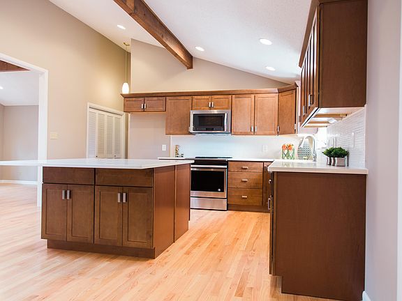 5th image of 2100 NE Belcaro Dr