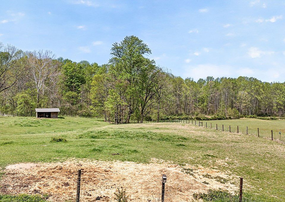 17th image of 1218 Moody Rd