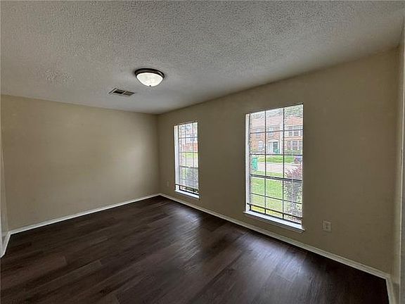 5th image of 2448 Oxford Pl