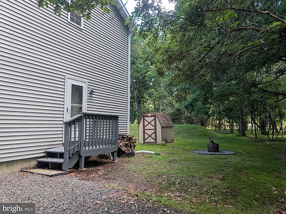 3rd image of 11 Wylie Cir