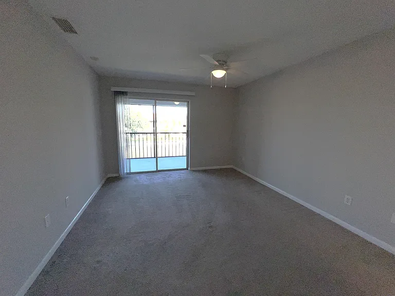 639 SE 13th Ave #120 — Photo 22