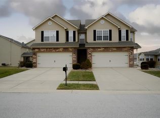 2037 Briarbend Ct, Maryville, IL 62062