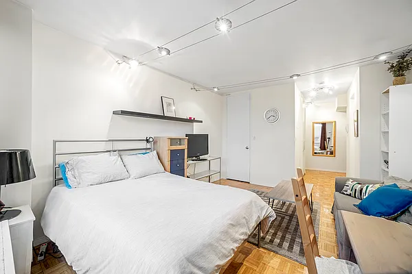 Rented by Direct Properties New York | media 72