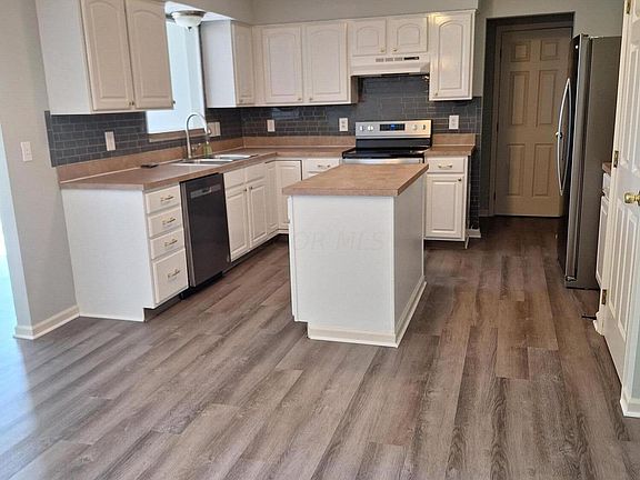 4th image of 2805 Abbey Knoll Dr