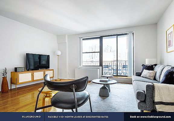 3rd image of 241 E 86th St APT 11a