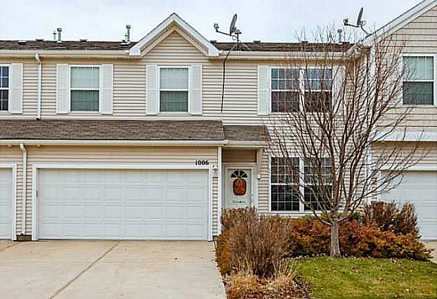 1st image of 1006 NE Hyacinth Ln