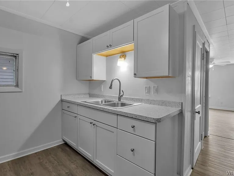 28 Burch Ave — Photo 2
