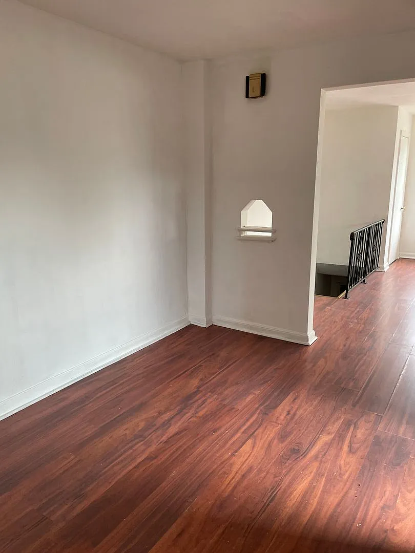 Spacious 1 bed 1 bath apartment for rent - schedule your showing today — Photo 4