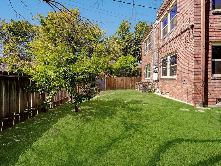 2316 Wentworth St #B — Photo 4
