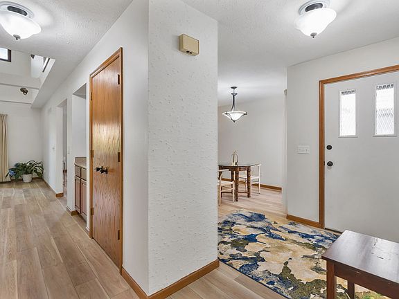 5th image of 4554 Bunker Hill Dr
