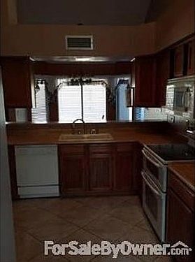 3rd image of 5934 E Fairfield St