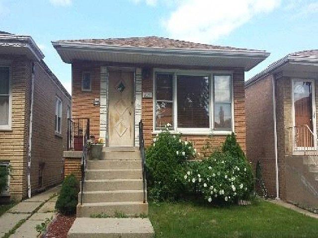 2nd image of 5020 S Maplewood Ave