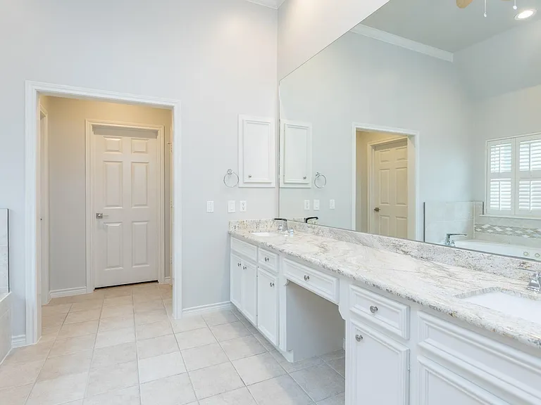 2504 Park St #B — Photo 23