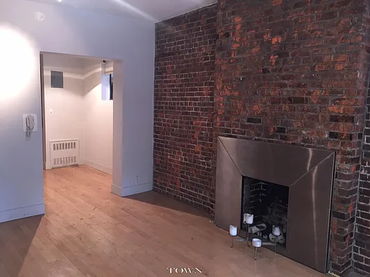 Rented by Town Residential | media 30