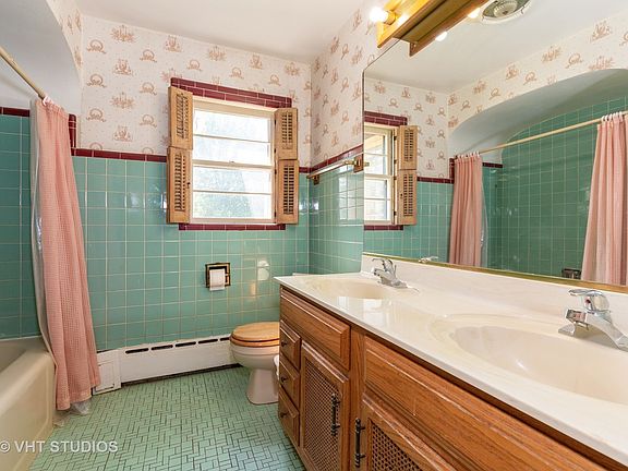 5th image of 6404 N Leroy Ave