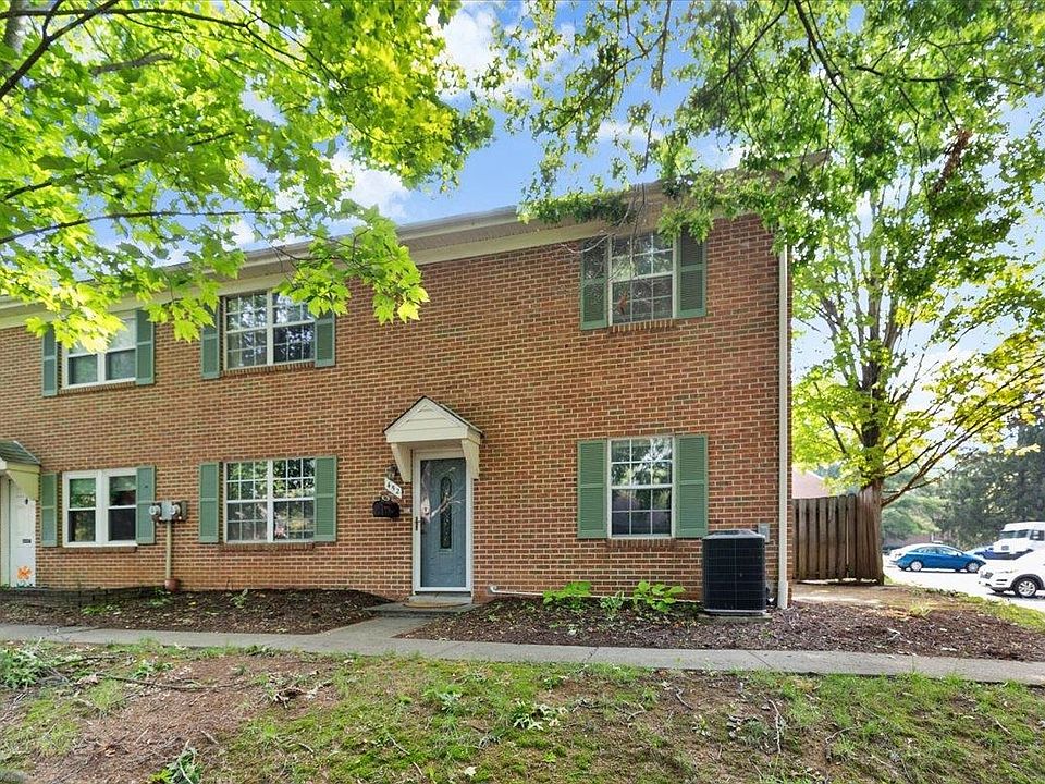 1st image of 452 Marlington St #452