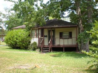 911 Pinckney Ave, Leesville, LA 71446