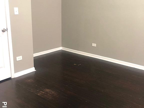 4th image of 8120 S Ingleside Ave #3
