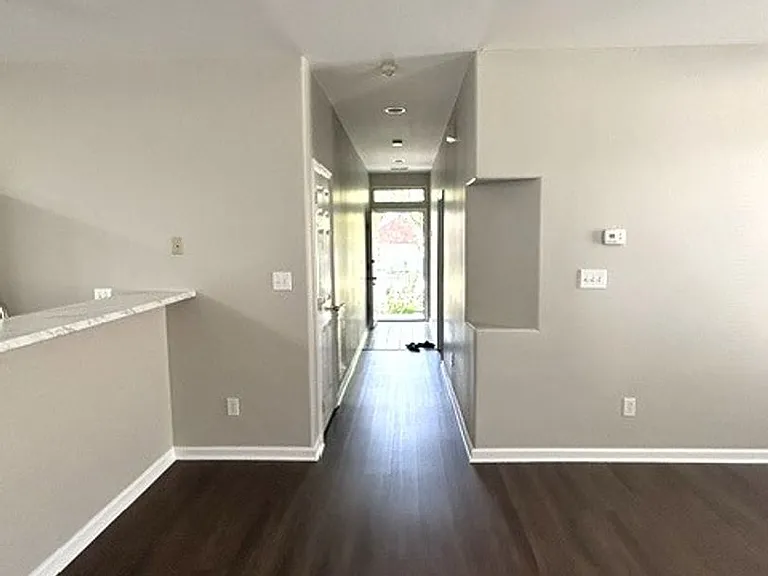 2741 Jacquelyn Ln — Photo 5