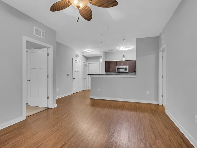 410 Rosedale Ave #105 — Photo 9
