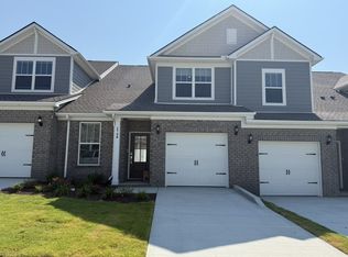 1748 Manuka Ln, Columbia, TN 38401