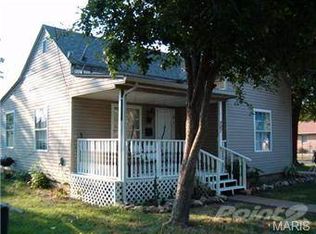 707 S 6th St, Owensville, MO 65066