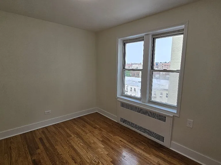 4853 44th St #5D — Photo 8