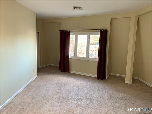 3rd image of 226 Kings Hwy E APT 3
