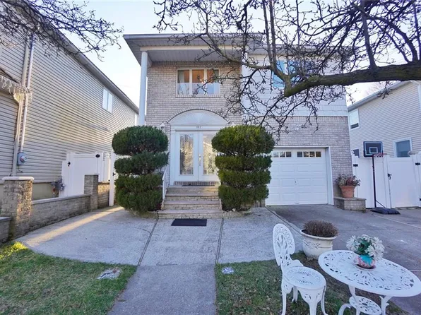 382 Loretto St, Staten Island, NY 10307