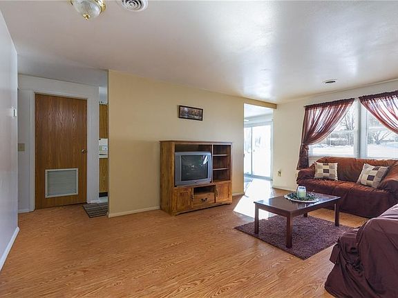 2nd image of 26100 Jewett Pl
