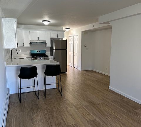 4th image of 16 Sylva Ln