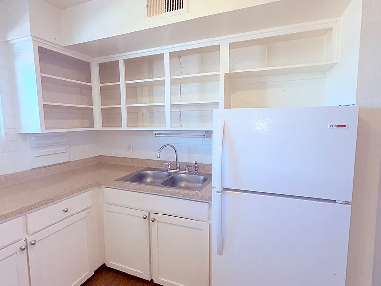 CATALINA VISTA APARTMENTS — Photo 51