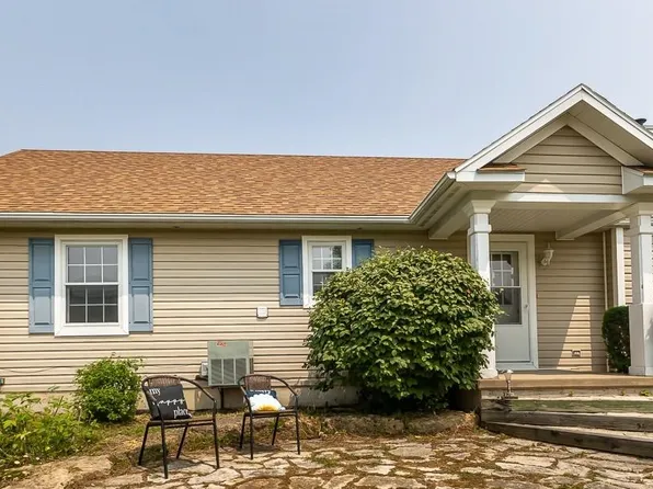 7A91 Apache Dr, Apple River, IL 61001