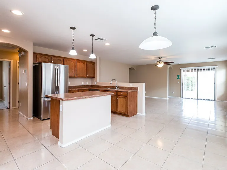 3630 W Mesquite Ave — Photo 6
